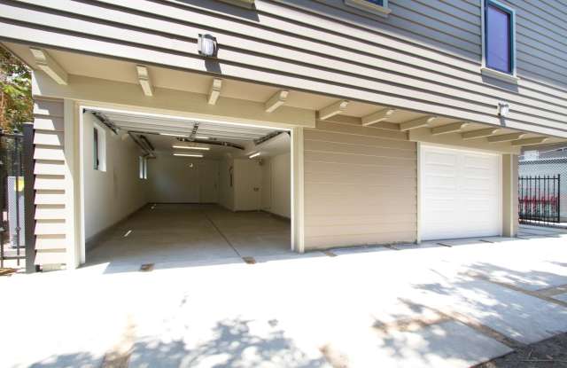 Ideal Off-Campus Housing for USC Students at 1162 W 29th Street Gallery 3