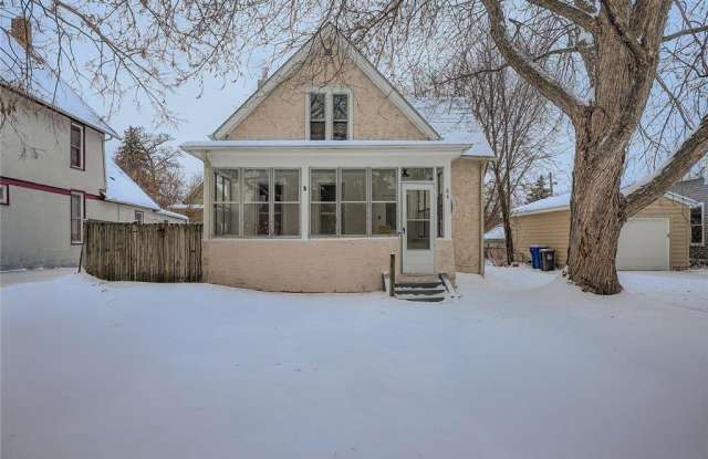 84 Isabel St Street W photos photos