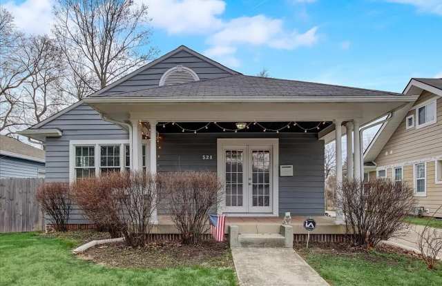 Welcome to 528 W 43rd St, a charming home located in the heart of Indianapolis. photos photos
