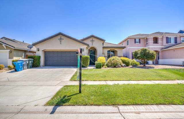 Plumas Lake Rental, Huge Living Room Gallery 3