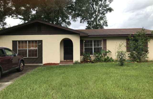 228 Hawthorne Rd photos photos