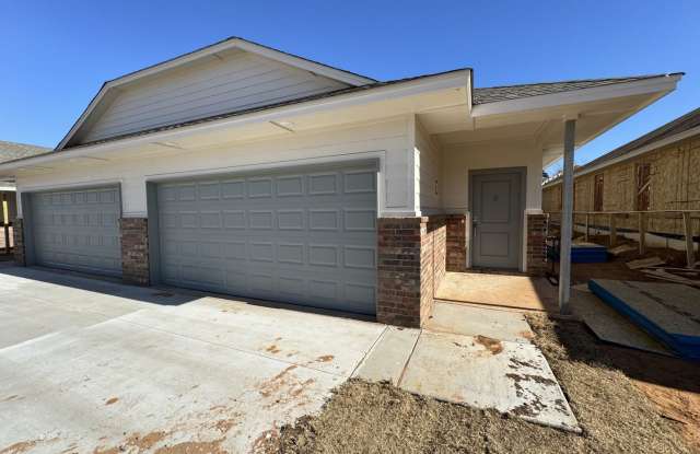Luxury 3 Bedroom 2 Bathroom Duplex with 2 Car Garage in Bethany, Ok (ALL appliances included) photos photos