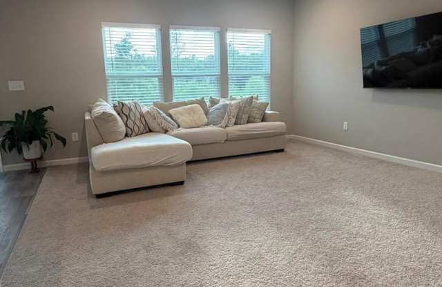 334 Traminer Way Gallery 2