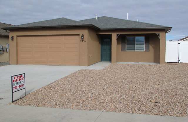 3 Bed 2 Bath North Area of Grand Junction ** Available Mid August photos photos