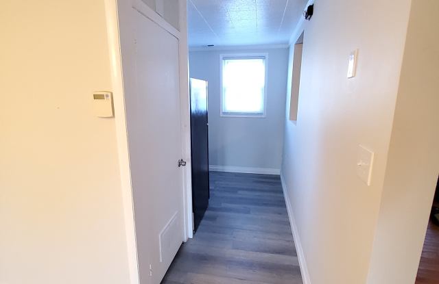 6024 67th Place Gallery 3