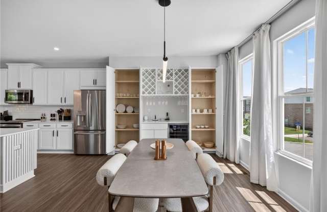 1445 Creekside Circle Gallery 4