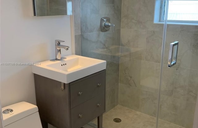 535 74 - 535 74th Street, Miami Beach, FL 33141