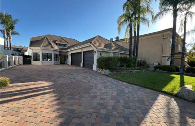 Stunning Lakefront Retreat in Gated Canyon Lake photos photos