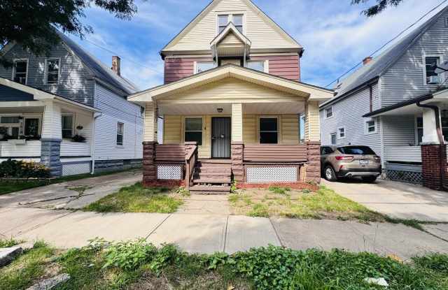Charming 5-Bedroom Property in Prime Location photos photos