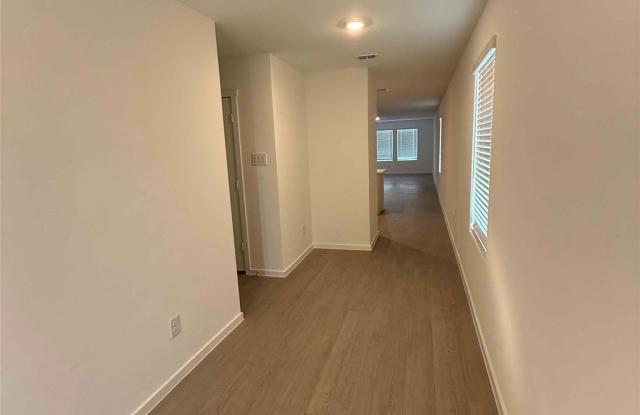 3917 Superior Place Gallery 3
