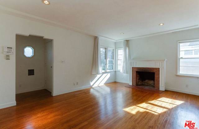 3781 DUBLIN Avenue Gallery 3