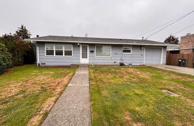 3 Bedroom, 1 Bathroom Single Level Home - 1619 Hospital Parkway, Mount Vernon, WA 98274