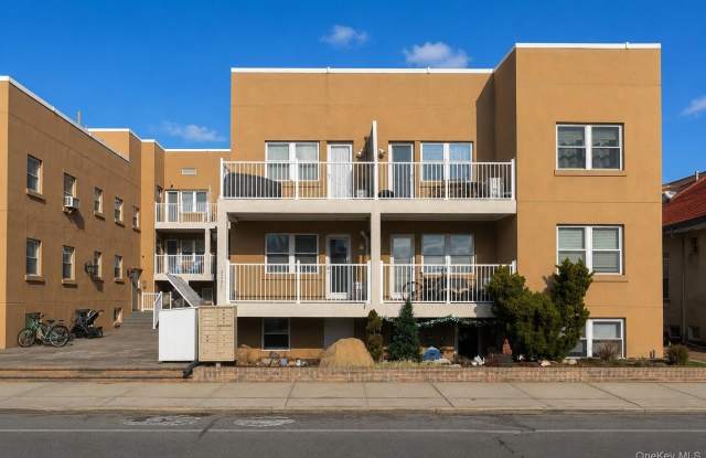 251 W Broadway photos photos