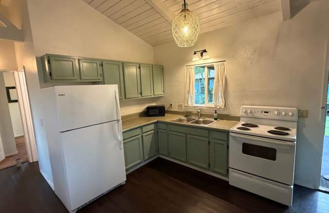 2BR / 1BA Standalone Cottage for Rent – Kihei photos photos 2BR / 1BA Standalone Cottage for Rent – Kihei photos photos