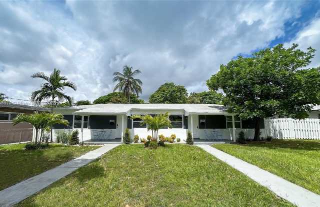 528 SW 4th Ave - 528 Southwest 4 Avenue, Hallandale Beach, FL 33009
