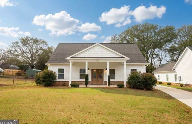 1000 Bell Circle - 1000 Bell Circle, Madison, GA 30650