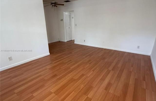 1300 N 17th Ave photos photos
