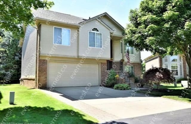 4670 Covington Ct - 4670 Covington Court, Oakland County, MI 48306