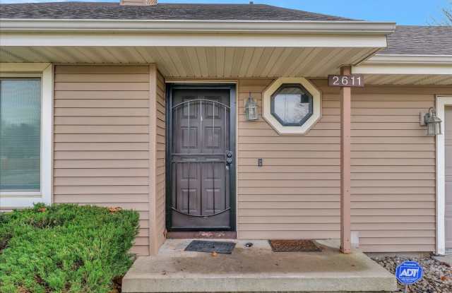4 bedroom, 2 bath home - Available Now Gallery 4