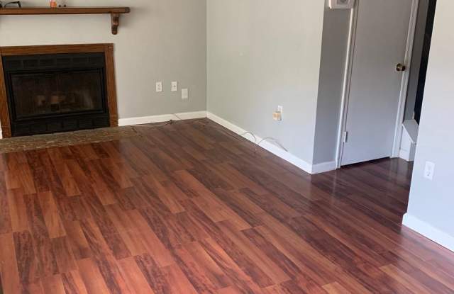 1522 PIN OAK DRIVE Gallery 3