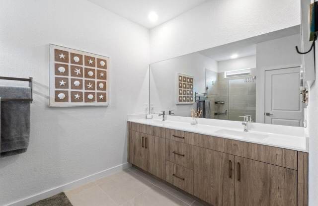 1991 NE Ocean Dunes Drive Gallery 4