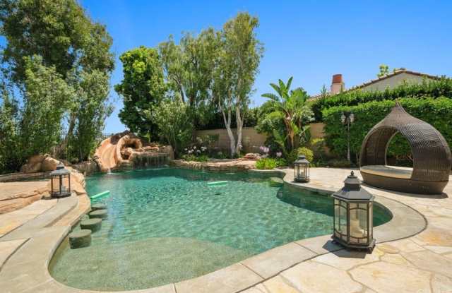 10653 EMERSON BEND Gallery 3
