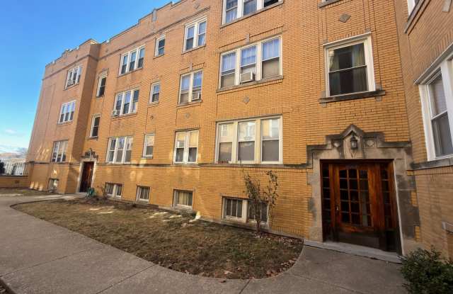 2946 N Laramie photos photos