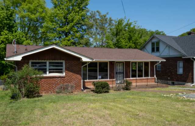 1021 Maynor Avenue photos photos