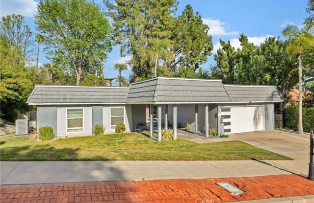 5352 Orrville Avenue Gallery 2