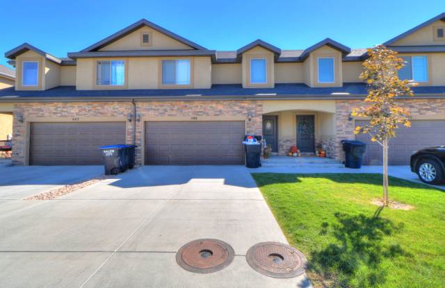 3 bed 2.5 bath townhome in Salem photos photos