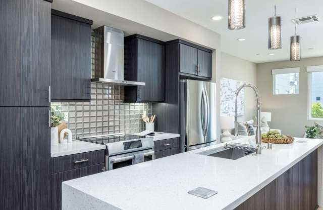Fully renovated Townhome! Garage Parking! photos photos