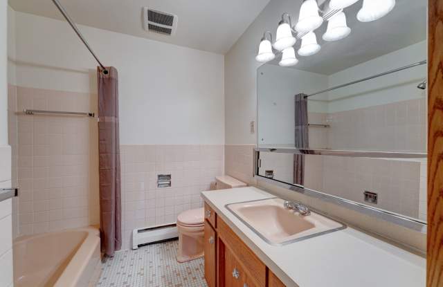 1344 Saint Paul AvenueApt 15 Gallery 4
