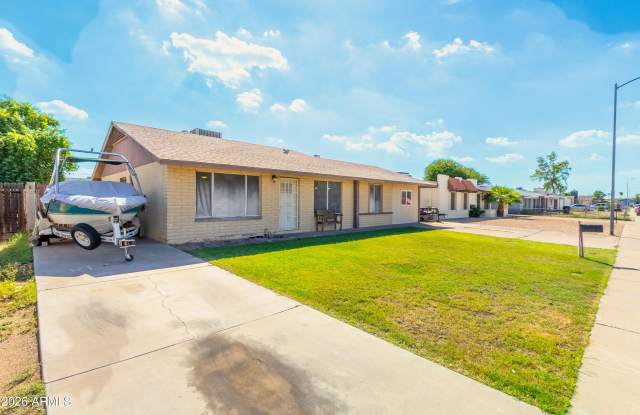 8735 W MULBERRY Drive Gallery 4