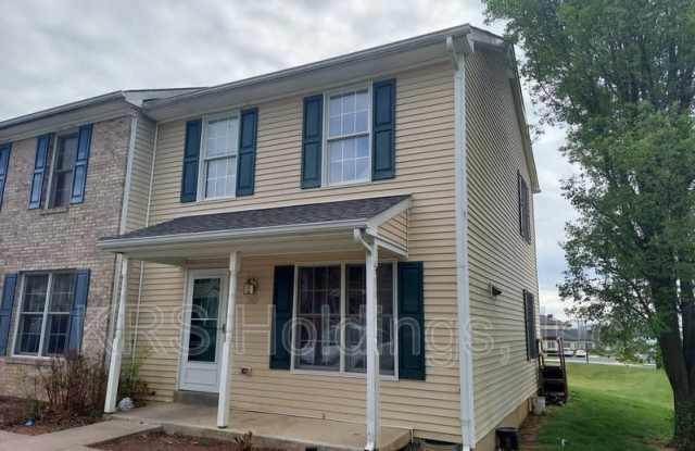 1143 Commercial Ct Gallery 1