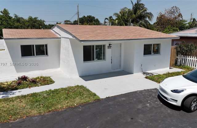 6515 SW 20th Ct Gallery 1