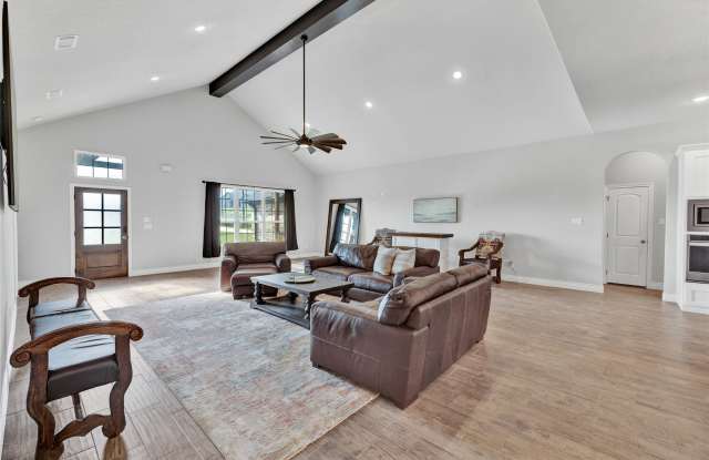 1040 Cloudy Court Gallery 3