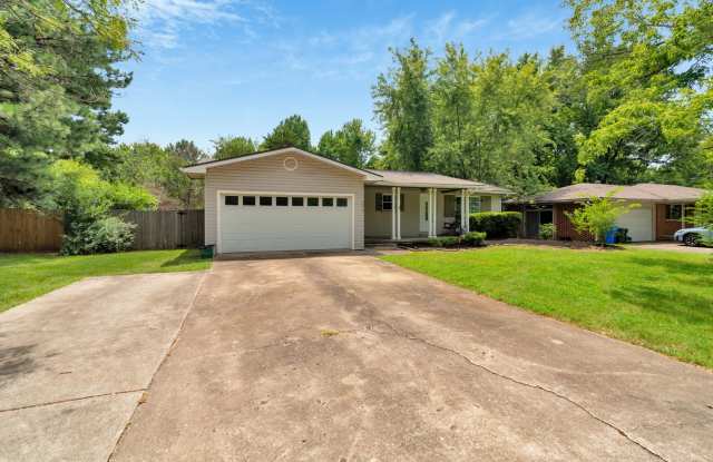 Cute 4 Bedroom 2 Bath home close to campus! photos photos