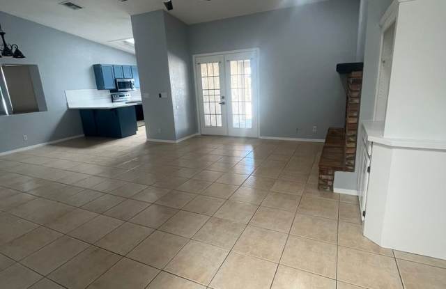 Remodeled 3 Bedroom 2 Bathroom Home Gallery 4