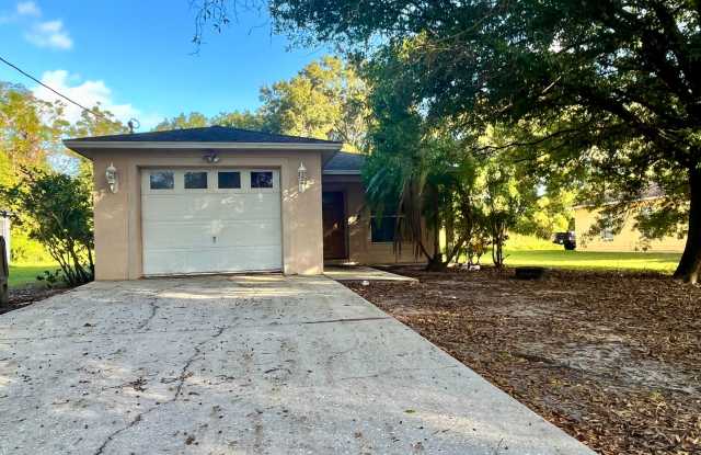 Fresh and Refurbed 3 Bed / 2 Bath Home in Apopka photos photos