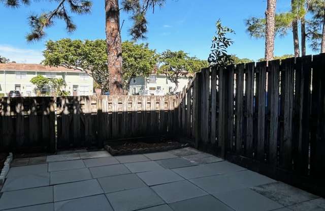5117 SOCIETY Place W Gallery 1