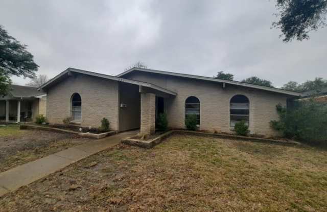 421 Thistle Drive - 421 Thistle Drive, Garland, TX 75043