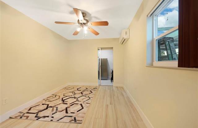 8453 Southampton photos photos