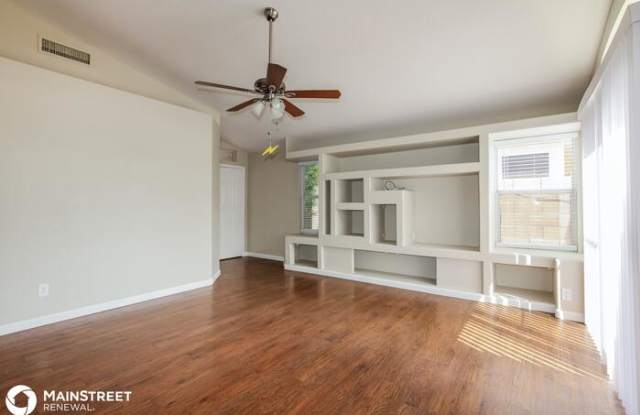 2107 East Rockwood Drive Gallery 4