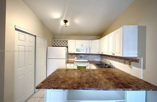 7640 SW 153rd Ct photos photos