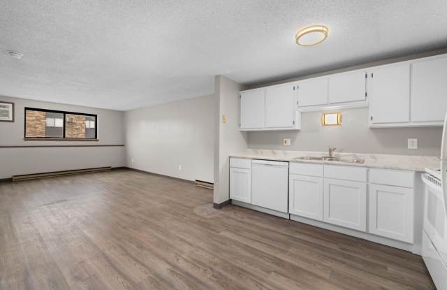 Maplewood East Apartments Gallery 2