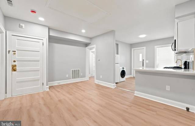 5548 RIDGE Avenue Gallery 2