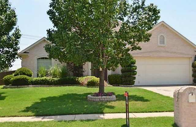 1804 Copper Leaf Drive - 1804 Copper Leaf Drive, Corinth, TX 76210