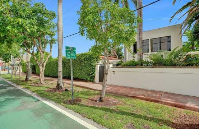 615 W 42 STREET photos photos