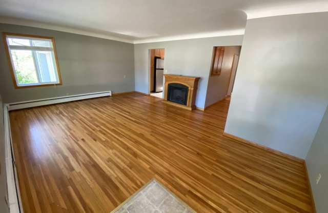 Charming 3-Bed, 2-Bath Home in North Fargo photos photos