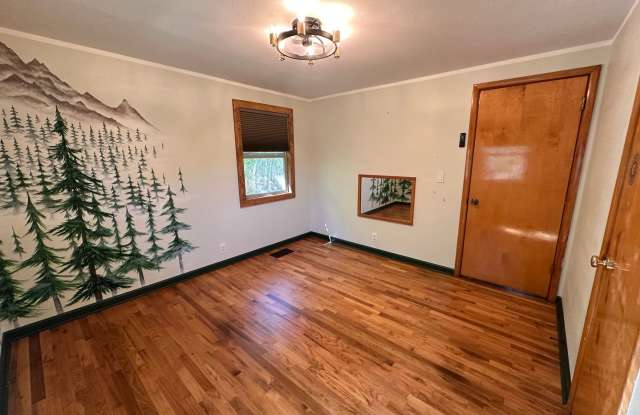 Beautiful 4 bedroom home with views of town photos photos